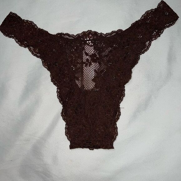 NWT- FALL 2025 VICTORIA’S SECRET DREAM ANGELS Lace Brazilian Panty- size MEDIUM - Picture 7 of 8